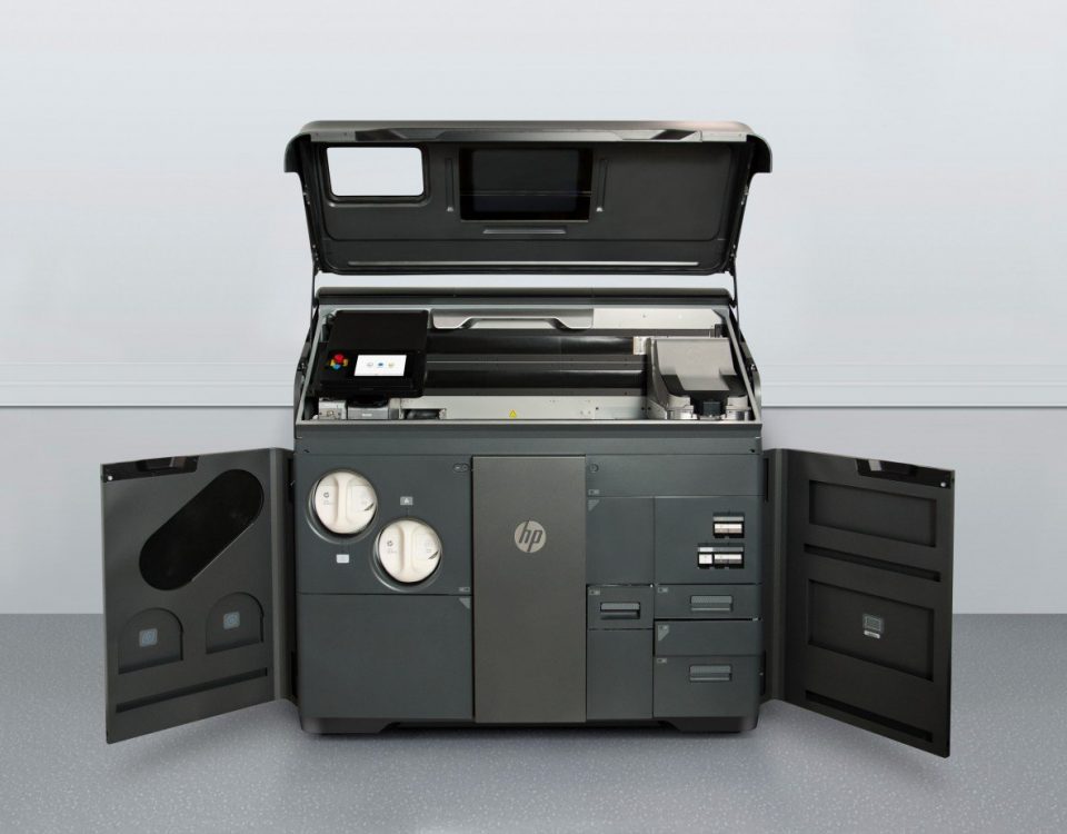 HP Jet Fusion 340 3D Printer